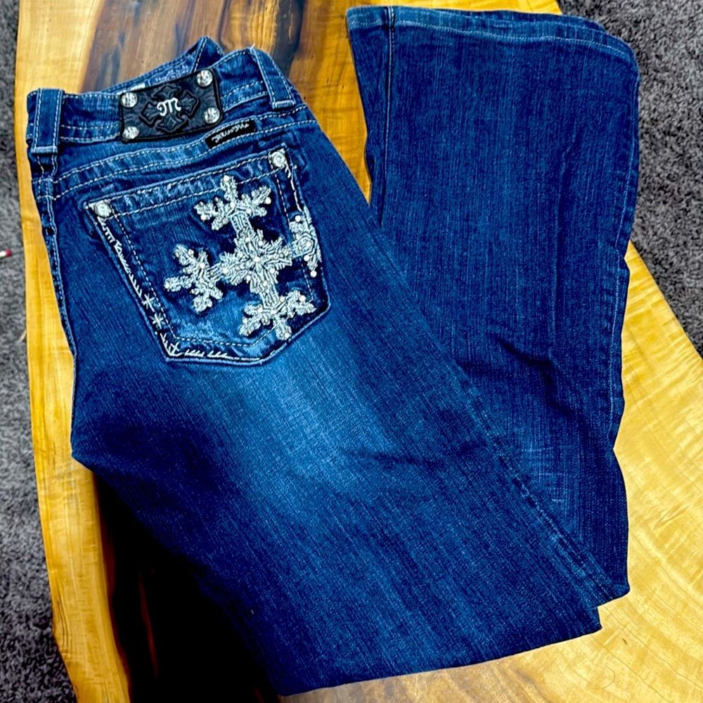 Miss Me Jeans, Snowflake pocket